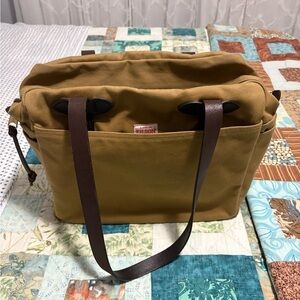 Filson Tan Tote, zip top